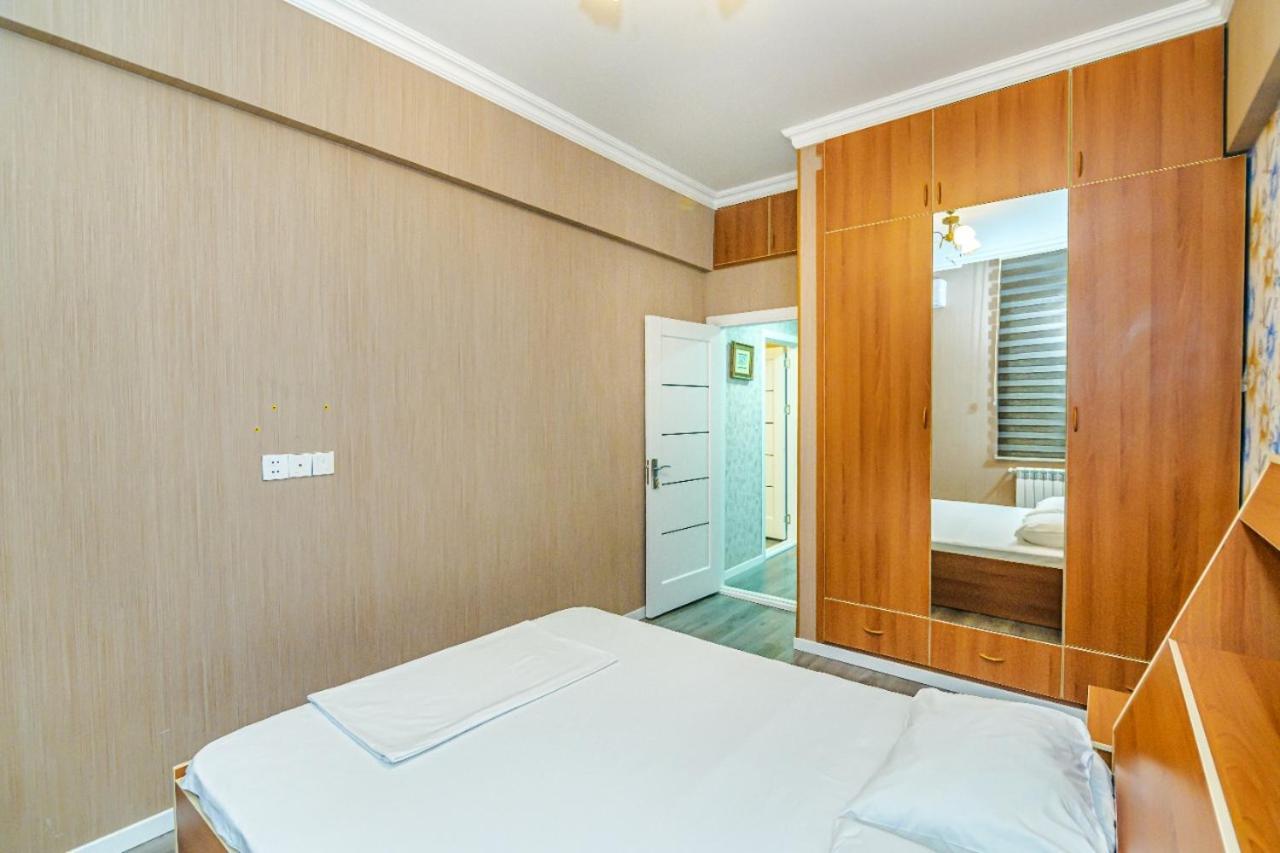 M Estate 1 Room Targovu Baku Exterior photo