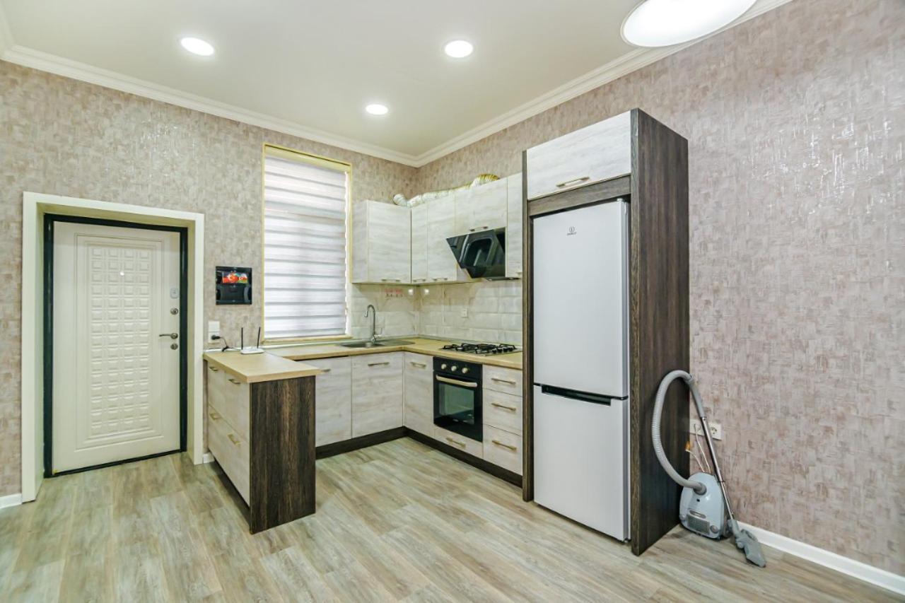 M Estate 1 Room Targovu Baku Exterior photo