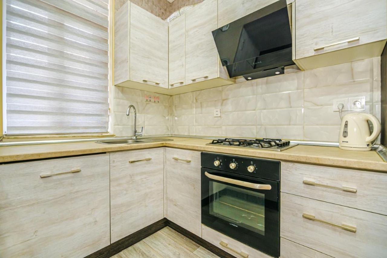 M Estate 1 Room Targovu Baku Exterior photo